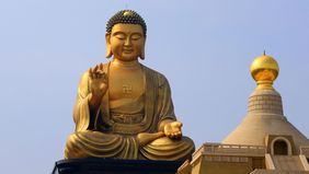 Waisak adalah hari raya yang kaya makna dan sarat dengan ajaran moral serta spiritual yang relevan dengan kehidupan umat manusia. 