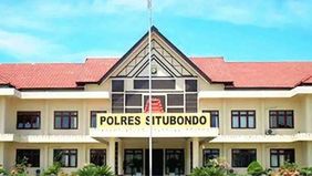 Sebuah peristiwa memilukan mengguncang warga Situbondo, Jawa Timur. Seorang pelajar sekolah dasar berusia 10 tahun berinisial AQ kini terbaring lemah di ruang ICU RSUD dr. Abdoer Rahem Situbondo, setelah mengalami luka bakar serius akibat ulah keji e