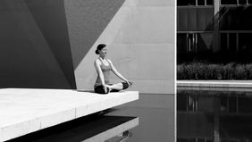 Meditasi adalah latihan sederhana namun sangat bermanfaat untuk kesehatan mental dan fisik. Dengan mengikuti langkah-langkah di atas, kamu bisa mulai merasakan efek positif meditasi hanya dalam beberapa hari. Ingat, tidak ada cara meditasi yang "bena