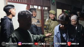 Sebanyak 11 wanita yang diduga terlibat dalam praktik prostitusi online terjaring dalam operasi penyakit masyarakat (pekat) yang digelar Satpol PP Kabupaten Bogor pada Kamis malam, 15 Mei 2025. Dari hasil pendataan, empat di antaranya diketahui mengi
