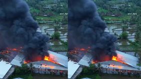 Api melahap bangunan pada Rabu (21/5/2025) dini hari, sekitar pukul 03.00 WIB.