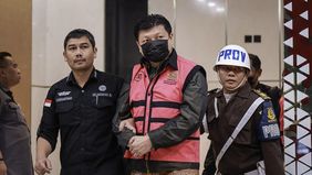 Sosok Iwan Setiawan Lukminto, Komisaris Utama PT Sri Rejeki Isman Tbk (Sritex), kini menjadi perhatian publik setelah resmi ditetapkan sebagai tersangka oleh Kejaksaan Agung (Kejagung). 