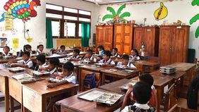 Pemerintah terus meneguhkan komitmennya untuk membangun kualitas hidup rakyat sejak usia dini, termasuk di wilayah-wilayah terluar Tanah Air. 