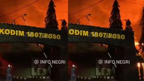 Beberapa warga terdengar berteriak dan menjauh dengan tergesa-gesa karena khawatir akan adanya ledakan dari dalam markas.