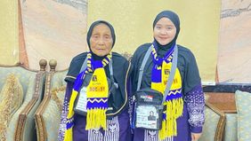 Yunita berasal dari Desa Pagendisan, Kecamatan Winong, Kabupaten Pati, Jawa Tengah. Ia tergabung dalam rombongan 3 kelompok terbang (Kloter) 51 Embarkasi Solo (SOC 51) yang terbang dari Embarkasi Donohudan, Boyolali pada 17 Mei 2025.