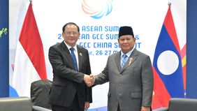 Di sela-sela rangkaian Konferensi Tingkat Tinggi (KTT) ke-46 ASEAN, Presiden Republik Indonesia, Prabowo Subianto melakukan pertemuan bilateral dengan Perdana Menteri (PM) Laos PDR, Sonexay Siphandone