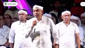 Suasana haru dalam acara Abdi Nagri Nganjang Ka Warga di Sukamandi, Subang, Rabu, 28 Mei 2025, mendadak berubah panas.