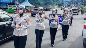 Libur panjang akhir pekan yang juga bertepatan dengan Hari Raya Kenaikan Yesus Kristus dan cuti bersama pada 29-30 Mei, Satuan Lalu Lintas Polres Bogor mulai memberlakukan rekayasa lalu lintas di Jalur Wisata Puncak, Bogor, Jawa Barat.