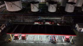 Pertamina Patra Niaga melalui Pertamina Regional Sumbagsel terus memperkuat upaya pemulihan distribusi Bahan Bakar Minyak (BBM) di wilayah Bengkulu paska tidak bisa sandarnya kapal pemasok BBM di dermaga Pelabuhan Pulau Baai karena pendangkalan alur 