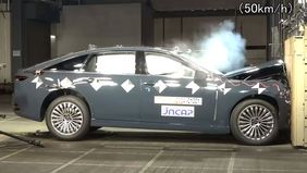 Sedan Toyota Crown Generasi Ke-16 Pertama Kali Diperkenalkan Dalam Bentuk Prototipe Pada 2022.