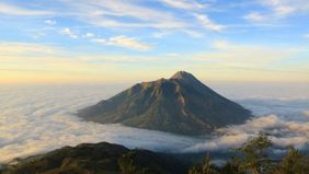 Sebuah video yang menunjukkan dugaan praktik pengkaplingan area perkemahan oleh operator pendakian di Gunung Merbabu viral di media sosial.