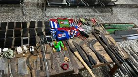 Dari 19 narapidana yang kabur dari Lapas Nabire, mayoritas merupakan anggota kelompok kriminal bersenjata (KKB) dari wilayah Puncak, Puncak Jaya, dan Paniai, sementara sisanya adalah narapidana biasa yang tidak terkait dengan KKB.