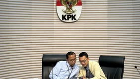 KPK mengungkap delapan tersangka dalam kasus pemerasan pengurusan tenaga kerja asing di Kemenaker, melibatkan pejabat dari berbagai jabatan strategis antara 2017 hingga 2025. 
