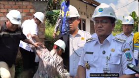 Suasana mendadak berubah tegang ketika Wali Kota Jambi, Maulana, tiba-tiba terperosok ke dalam lubang sedalam dua meter saat meninjau proyek normalisasi sungai di kawasan Kelurahan Kenali Asam Bawah, Rabu, 4 Juni 2025.