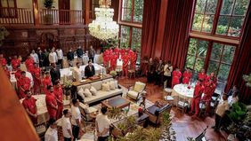 Presiden Prabowo Subianto mengundang seluruh skuad Garuda untuk makan siang di kediaman pribadinya di Jalan Kertanegara, Jakarta, Jumat, 6 Juni 2025.