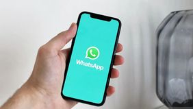 WhatsApp tengah menguji fitur baru yang memungkinkan pengguna memilih kualitas unduhan foto dan video secara otomatis. Fitur ini hadir di versi beta dengan dua opsi—standar dan HD—serta didukung sistem unggahan ganda.