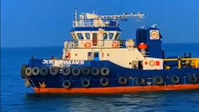 Untuk diketahui, beberapa hari terakhir ramai unggahan di lini masa yang memperlihatkan keberadaan kapal-kapal dengan nama lambung JKW Mahakam dan Dewi Iriana. Di media sosial, kapal-kapal tug boat JKW Mahakam dan tongkang Dewi Iriana tersebut dinara