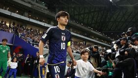Meski harus menutup laga pamungkas Grup C Kualifikasi Piala Dunia 2026 zona Asia dengan kekalahan telak, Timnas Indonesia tetap mendapat sorotan positif. Salah satunya datang dari bintang Timnas Jepang, Takefusa Kubo, yang menyampaikan doa dan harapa