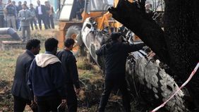 Kecelakaan pesawat Air India AI171 di Ahmedabad menjadi tragedi besar pertama yang melibatkan Boeing 787. Meski pesawat sempat mengirim sinyal darurat, komunikasi terputus dan nasib para penumpang belum seluruhnya dipastikan. 