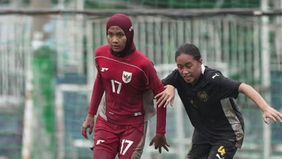 Timnas Putri U-19 Indonesia memastikan langkah ke babak semifinal Piala AFF U-19 2025 setelah meraih kemenangan telak 4-0 atas Malaysia dalam laga pamungkas Grup B yang berlangsung di Stadion Phu Tho, Ho Chi Minh, Jumat, 13 Juni 2025.