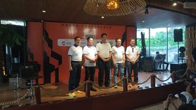 Melalui tema ini, LPS Monas Half Marathon ingin mengangkat semangat kebangkitan, baik dalam konteks pribadi maupun sosial. “Time To Rise” menjadi ajakan bagi peserta untuk meraih capaian baru, bangkit dari batasan, serta membangun harmoni di tengah m