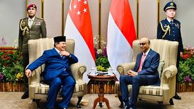 Presiden Republik Indonesia Prabowo Subianto melakukan courtesy call dengan Presiden Singapura, Tharman Shanmugaratnam, di Parliament House Singapura, pada Senin, 16 Juni 2025. 
