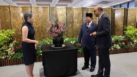 Sebuah momen istimewa mewarnai kunjungan kenegaraan Presiden Republik Indonesia Prabowo Subianto di Parliament House, Singapura, pada Senin, 16 Juni 2025.