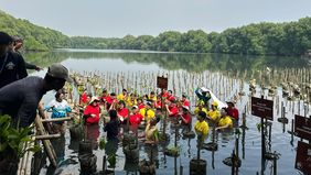 Dalam rangka perayaan Hari Ulang Tahunnya yang ke-7, Maxim Indonesia menggandeng Kementerian Lingkungan Hidup (KLH) dalam menyelenggarakan kegiatan peduli lingkungan bertajuk Maxim: Ride For A Better World. 
