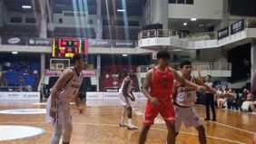Rajawali Medan berhasil menutup laga kandang mereka dengan manis setelah menundukkan Bima Perkasa Jogja dengan skor tipis 91-88 dalam lanjutan kompetisi IBL 2025 yang berlangsung di GOR Universitas Negeri Medan, Rabu malam, 11 Juni 2025.
