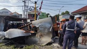Kecelakaan tragis terjadi di Kabupaten Lamongan, melibatkan Kereta Api (KA) Ambarawa Ekspres jurusan Surabaya–Semarang menghantam sebuah truk tangki air di perlintasan sebidang tanpa palang pintu di Desa Karanglangit, Kecamatan Lamongan pada Rabu, 18