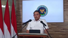 Penyaluran MBG dalam bentuk bahan mentah dilakukan sebagai solusi selama libur sekolah, agar siswa tetap bisa menerima manfaat program meskipun tidak berada di lingkungan sekolah.