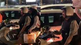 Akhdiyat Duta Modjo, vokalis band legendaris Sheila On 7 kembali mencuri perhatian publik. Kali ini bukan karena penampilan di panggung, melainkan karena sikap sederhananya dalam kehidupan sehari-hari.