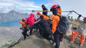 Menteri Kehutanan Raja Juli Antoni turun langsung mengoordinasikan proses penyelamatan seorang pendaki perempuan asal Brazil yang dilaporkan jatuh ke jurang di kawasan Gunung Rinjani, Nusa Tenggara Barat.