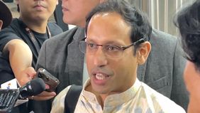 Mantan Mendikbudristek Nadiem Makarim selesai diperiksa Kejaksaan Agung (Kejagung) dalam kasus dugaan korupsi pengadaan laptop oleh Kemendikbudristek. Nadiem pun berjanji ke depan akan terus kooperatif dalam pengungkapan kasus pengadaan senilai Rp 9,