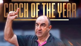 Pelatih kepala Rans Simba Bogor, Anthony Garbelotto, resmi menyabet gelar Coach of the Year Indonesian Basketball League (IBL) 2025. Prestasi ini diraih setelah ia mengungguli empat pesaing kuat lainnya.