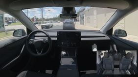 CEO Xiaomi Lei Jun Menyampaikan Apresiasinya Kepada Tesla Atas Keberhasilan Pengiriman erdana Kendaraan Dengan Teknologi Full Self-Driving.