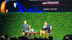 Presiden ke-6 Republik Indonesia, Susilo Bambang Yudhoyono (SBY), mengajak masyarakat untuk melakukan aksi nyata dalam menyelamatkan lingkungan melalui pendekatan yang kreatif, salah satunya lewat peluncuran lagu bertajuk "Save Our World".