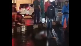 Peristiwa ini terjadi di depan Pasar Parung