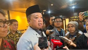 Menteri ATR/BPN, Nusron Wahid, menepis isu kepemilikan asing atas tanah dan pulau di Indonesia. Ia menegaskan bahwa tidak ada sertifikat, baik atas nama perorangan maupun badan hukum asing yang diterbitkan untuk WNA. Bahkan, ia menambahkan, pulau-pul