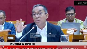 Menteri Pendidikan Tinggi, Sains, dan Teknologi, Brian Yuliarto, mengumumkan kabar gembira bagi para dosen: proses sertifikasi kini lebih simpel tanpa perlu mengikuti ujian ulang.
