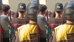 Maling motor tak bisa menahan amukan massa.