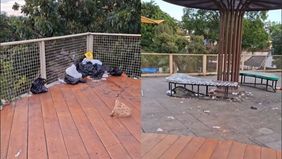 Pemerintah Kota Bandung sedang mengkaji wacana pembongkaran Teras Cihampelas, sebuah kawasan wisata belanja yang sempat ramai sampai menjadi ikon kota Bandung. Namun, saat ini kondisi Teras Cihampelas sepi dan terbengkalai.