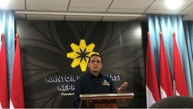 Kepala Kantor Komunikasi Kepresidenan (PCO), Hasan Nasbi, menilai bahwa sasaran pertumbuhan ekonomi Indonesia masih tergolong tinggi apabila dibandingkan dengan rata-rata proyeksi pertumbuhan ekonomi dunia dan beberapa negara lain yang cenderung meng