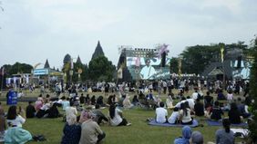Gelaran Prambanan Jazz Festival 2025 yang digelar pada 4–6 Juli di Komplek Candi Prambanan berhasil menyedot perhatian sekitar 65 ribu penonton.