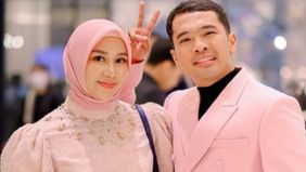 Septi Yetri Opani istri dari Putra Siregar mendadak curhat dan bongkar bukti perselingkuhan suami, namun tak mendapat simpati netizen.