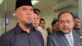 Ahmad Dhani ambil langkah hukum terhadap netizen yang sudah membully SA, anak perempuannya yang masih di bawah umur.