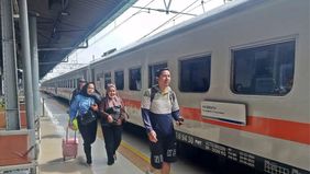 Mulai Kamis, 10 Juli, PT Kereta Api Indonesia (Persero) menghadirkan terobosan baru demi memanjakan pelanggan. Kini, penumpang bisa memesan tiket kereta api lebih fleksibel melalui aplikasi Access by KAI dan situs https://booking.kai.id, bahkan hingg