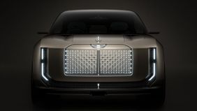 Desain EXP 15 Mengadopsi Elemen-Elemen Dari Bentley Speed Six Tahun 1930.
