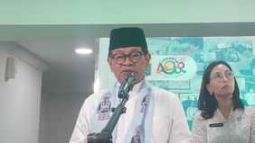 Gubernur DKI Jakarta, Pramono Anung memberi tanggapan mengenai adanya pendaftar Petugas Penanganan Prasarana dan Sarana Umum (PPSU), berasal dari kalangan sarjana.