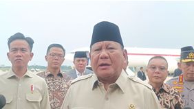 Presiden Republik Indonesia Prabowo Subianto mengatakan bahwa dalam proses negosiasi dengan Amerika Serikat terkait tarif perdagangan, pemerintah memprioritaskan perlindungan terhadap para pekerja industri di dalam negeri yang terdampak oleh tarif AS